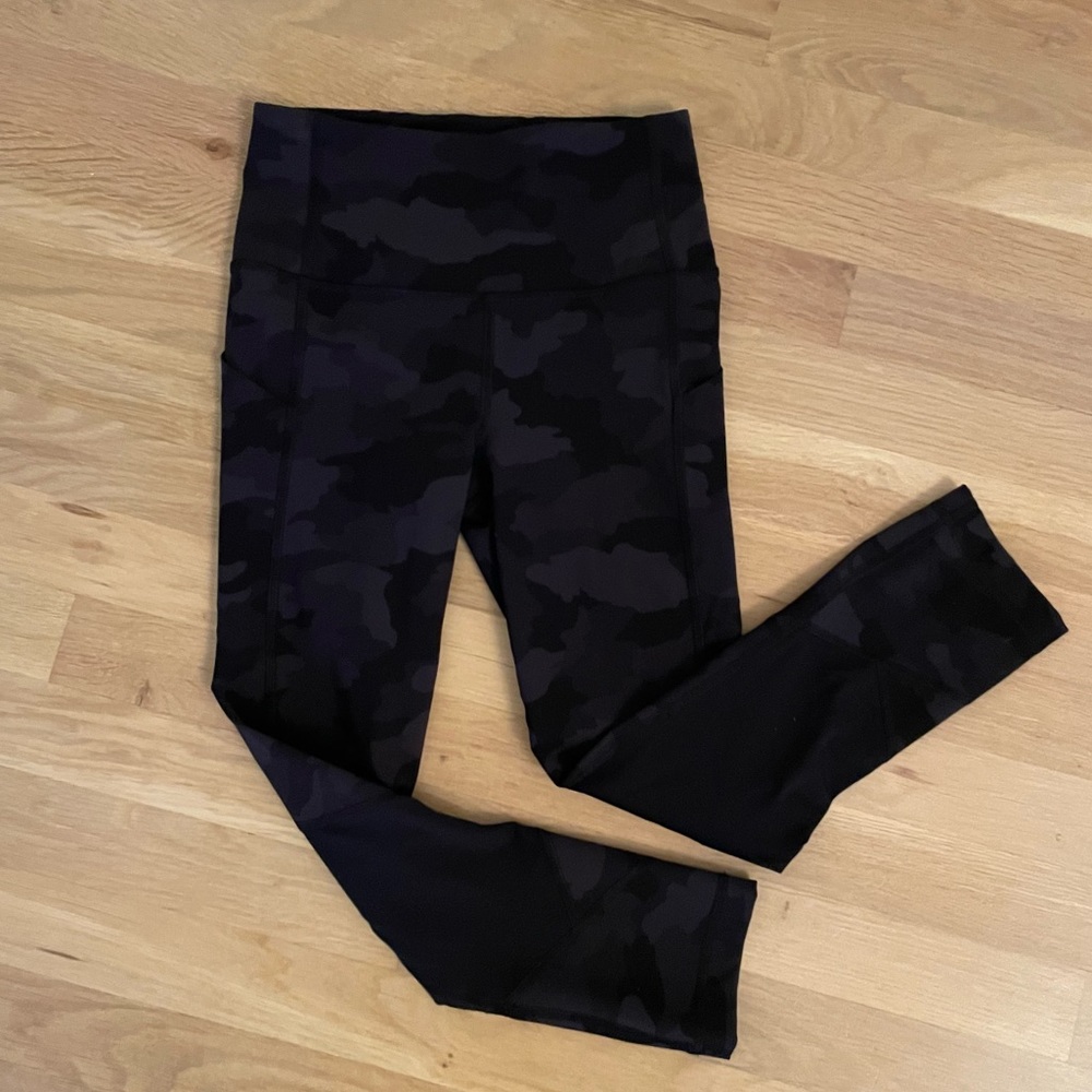 Lululemon Camo crop leggings with mesh panels